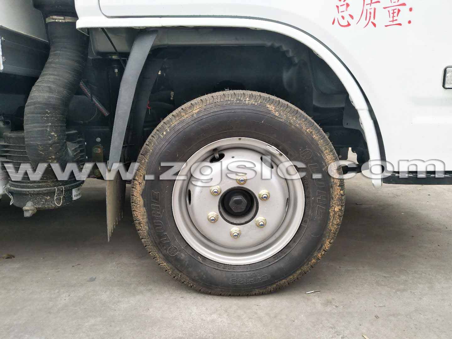 躍進(jìn)小福星（柴油版）單排冷藏車