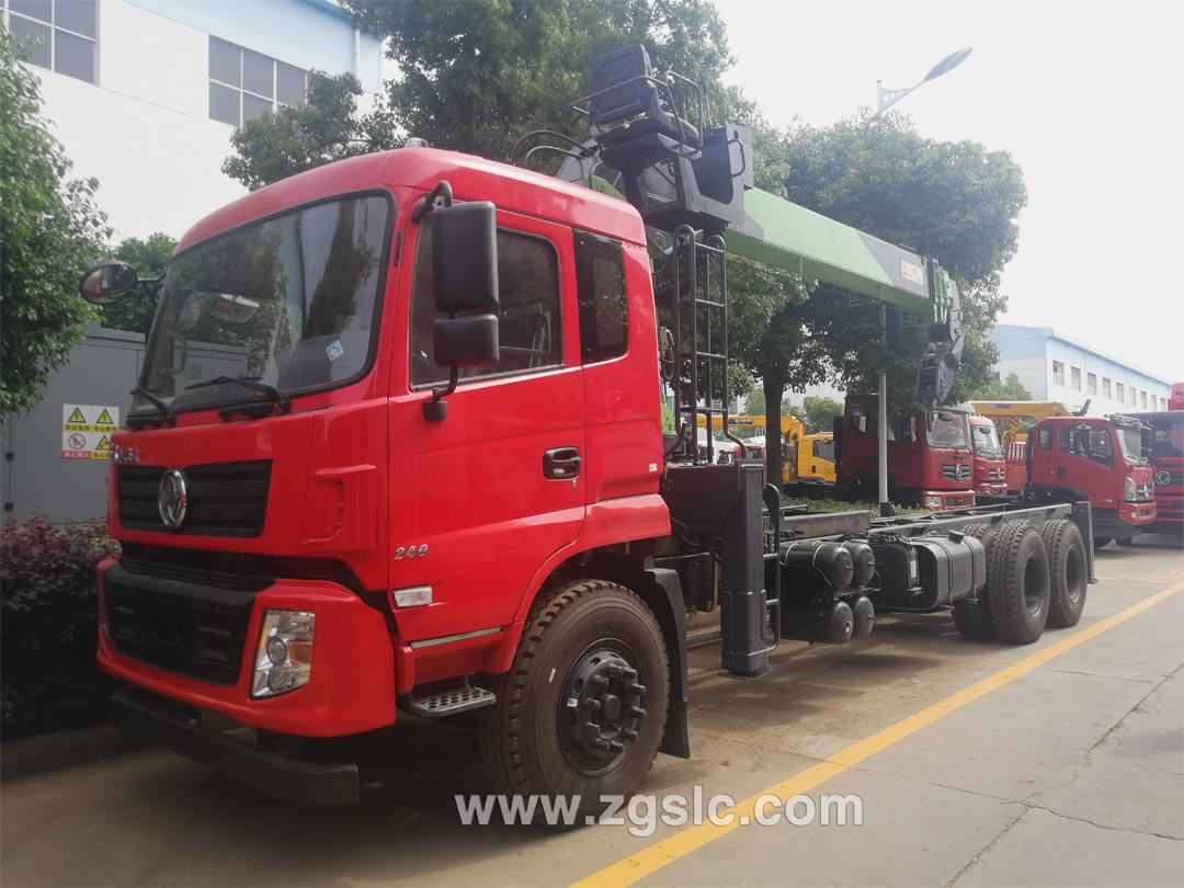 東風(fēng)專底后雙橋隨車吊_后雙橋隨車吊配多少噸的吊機