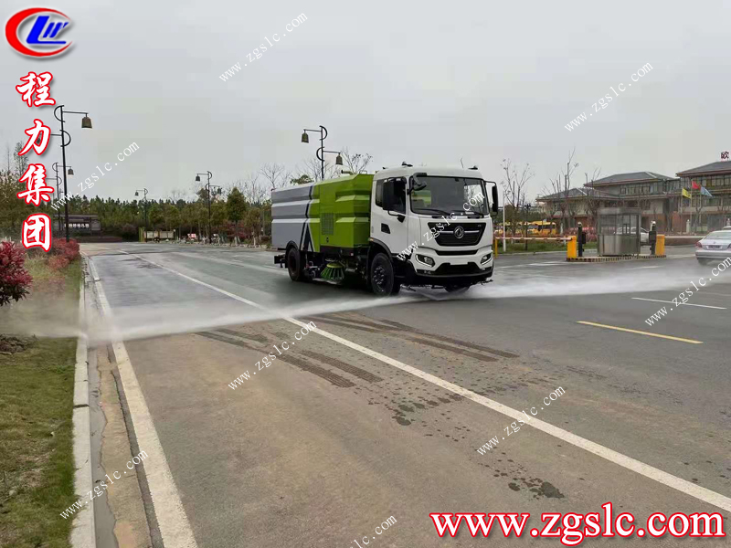 程力集團(tuán)東風(fēng)天錦洗掃車(chē)展示圖.jpg